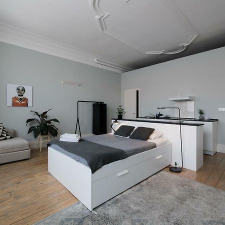 Baixa24 •P2R• Bright Apt In Vibrant Downtown Porto Exterior foto