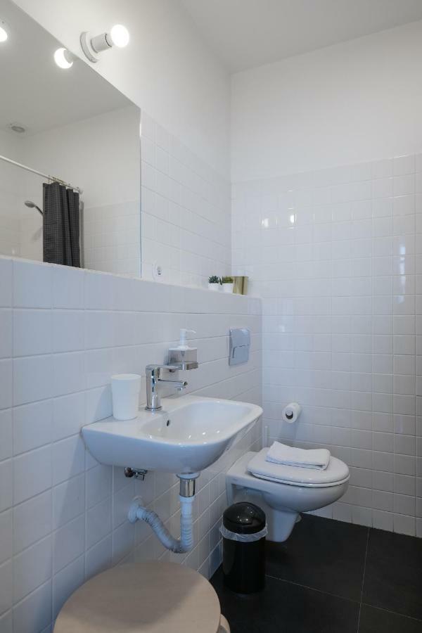 Baixa24 •P2R• Bright Apt In Vibrant Downtown Porto Exterior foto